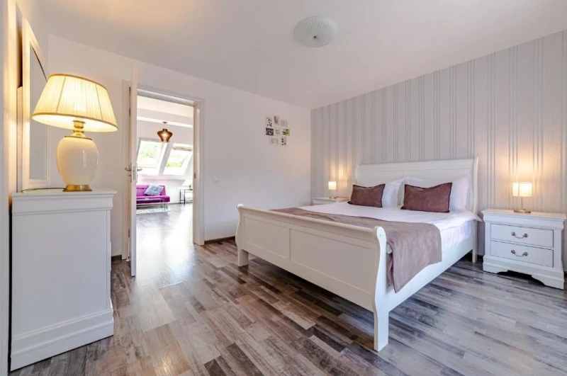 Bușteni Szállás | Hotel‑apartman (K1583-76) A kép szerzői jogvédelem alatt állhat. Javasolt a kapcsolatfelvétel a jog tulajdonossal.