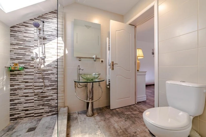 Bușteni Cazare | Hotel-apartament (K1583-77) Imaginea poate fi supusă drepturilor de autor. Se recomandă contactarea titularului drepturilor.