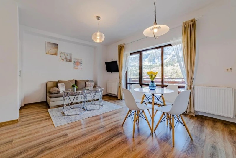 Bușteni Cazare | Hotel-apartament (K1583-92) Imaginea poate fi supusă drepturilor de autor. Se recomandă contactarea titularului drepturilor.