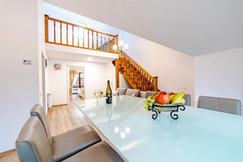 Bușteni Cazare | Hotel-apartament (K1582-8) Imaginea poate fi supusă drepturilor de autor. Se recomandă contactarea titularului drepturilor.