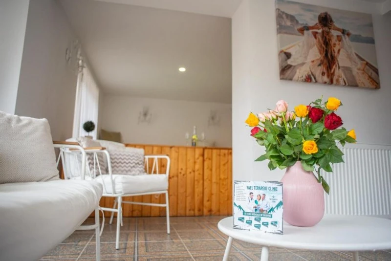 Bușteni Cazare | Hotel-apartament (K1582-119) Imaginea poate fi supusă drepturilor de autor. Se recomandă contactarea titularului drepturilor.