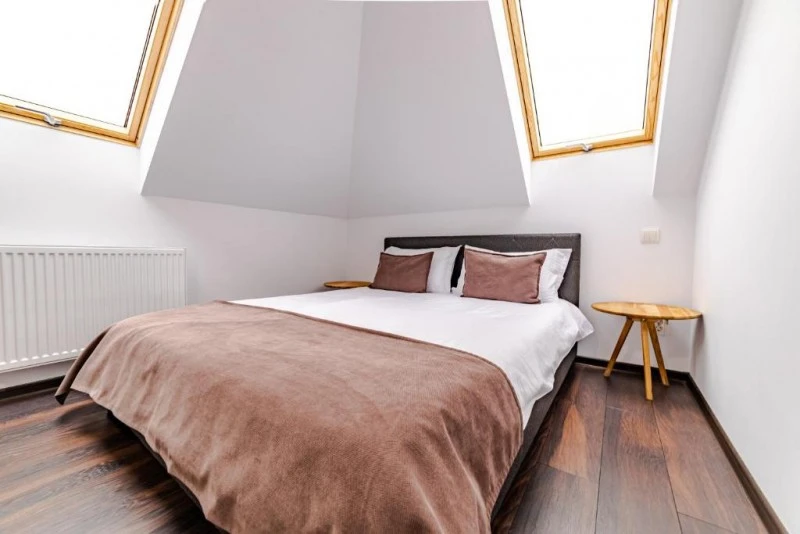 Bușteni Cazare | Hotel-apartament (K1584-10) Imaginea poate fi supusă drepturilor de autor. Se recomandă contactarea titularului drepturilor.