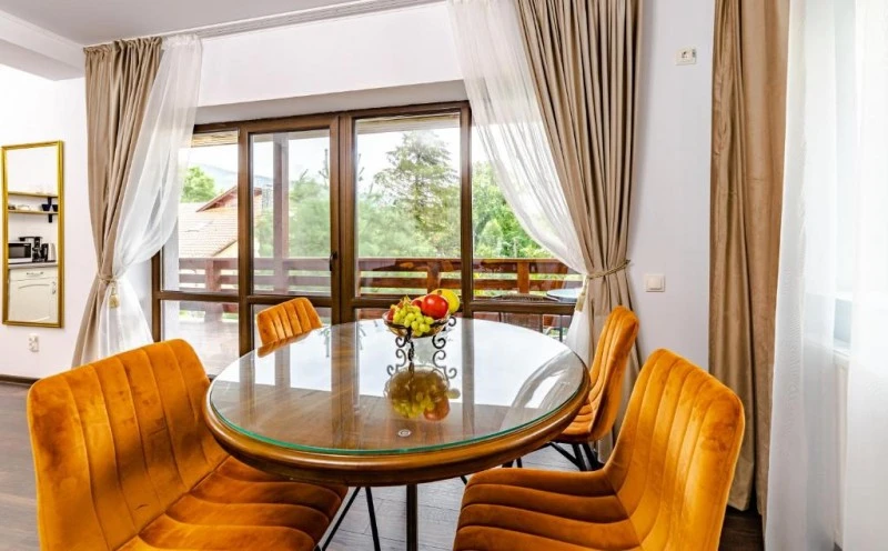 Bușteni Cazare | Hotel-apartament (K1584-31) Imaginea poate fi supusă drepturilor de autor. Se recomandă contactarea titularului drepturilor.