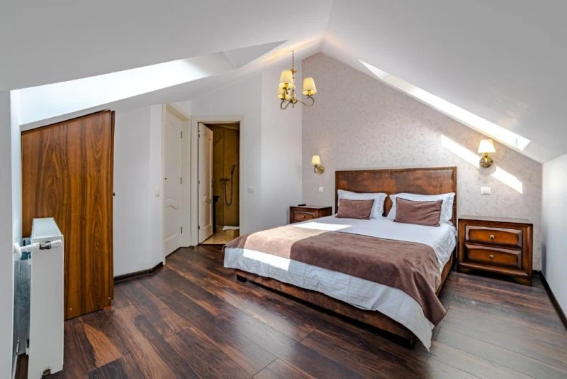 Bușteni Cazare | Hotel-apartament (K1584-41) Imaginea poate fi supusă drepturilor de autor. Se recomandă contactarea titularului drepturilor.