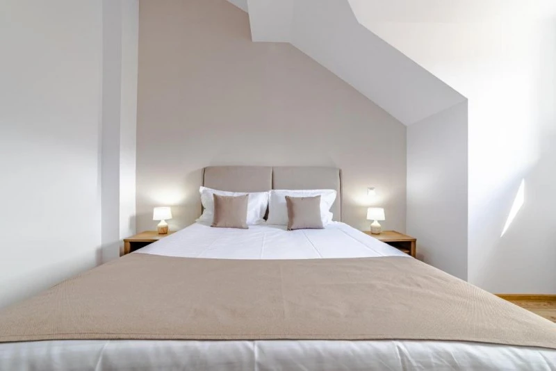 Bușteni Cazare | Hotel-apartament (K1585-16) Imaginea poate fi supusă drepturilor de autor. Se recomandă contactarea titularului drepturilor.