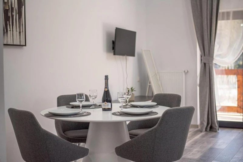 Bușteni Cazare | Hotel-apartament (K1585-43) Imaginea poate fi supusă drepturilor de autor. Se recomandă contactarea titularului drepturilor.