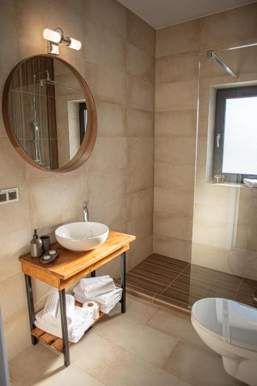 Bușteni Cazare | Hotel-apartament (K1586-34) Imaginea poate fi supusă drepturilor de autor. Se recomandă contactarea titularului drepturilor.