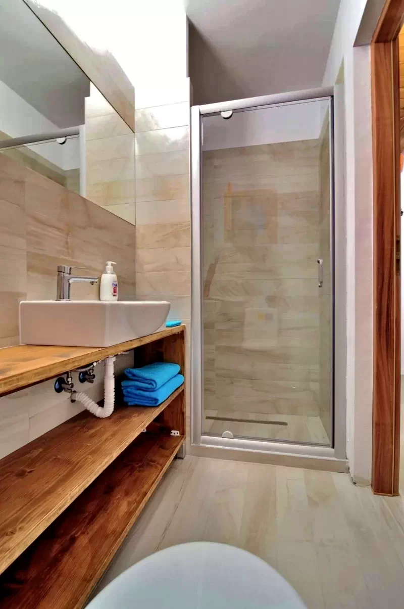 Colibița Cazare | Motel (K0973-16) Imaginea poate fi supusă drepturilor de autor. Se recomandă contactarea titularului drepturilor.