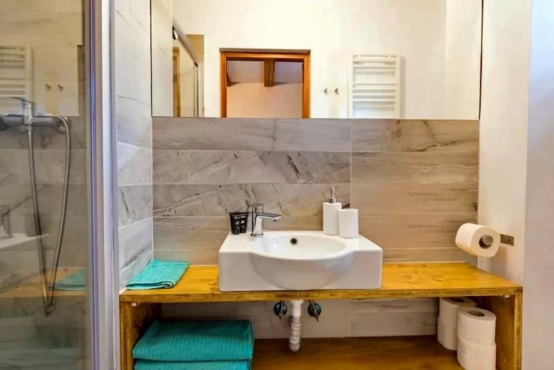 Colibița Cazare | Motel (K0973-29) Imaginea poate fi supusă drepturilor de autor. Se recomandă contactarea titularului drepturilor.