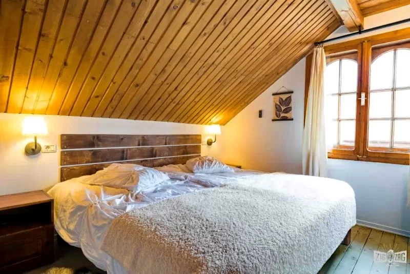 Colibița Cazare | Motel (K0973-31) Imaginea poate fi supusă drepturilor de autor. Se recomandă contactarea titularului drepturilor.