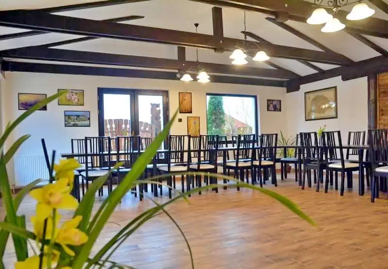 Lupeni Cazare | Motel (K0356-4) Imaginea poate fi supusă drepturilor de autor. Se recomandă contactarea titularului drepturilor.