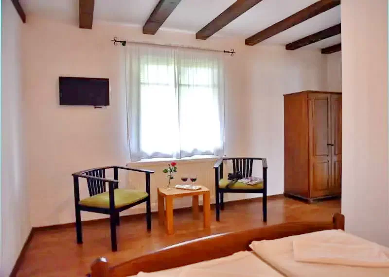 Farkaslaka Szállás | Motel (K0356-9) A kép szerzői jogvédelem alatt állhat. Javasolt a kapcsolatfelvétel a jog tulajdonossal.