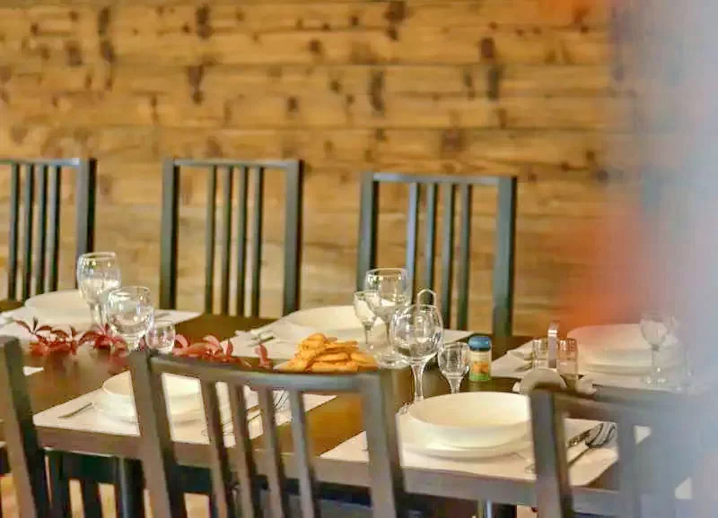 Lupeni Cazare | Motel (K0356-24) Imaginea poate fi supusă drepturilor de autor. Se recomandă contactarea titularului drepturilor.