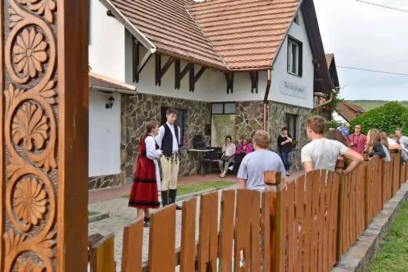 Farkaslaka Szállás | Panzió (K0356-33) A kép szerzői jogvédelem alatt állhat. Javasolt a kapcsolatfelvétel a jog tulajdonossal.