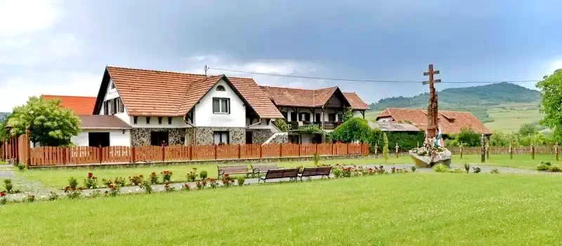 Farkaslaka Szállás | Motel (K0356-38) A kép szerzői jogvédelem alatt állhat. Javasolt a kapcsolatfelvétel a jog tulajdonossal.