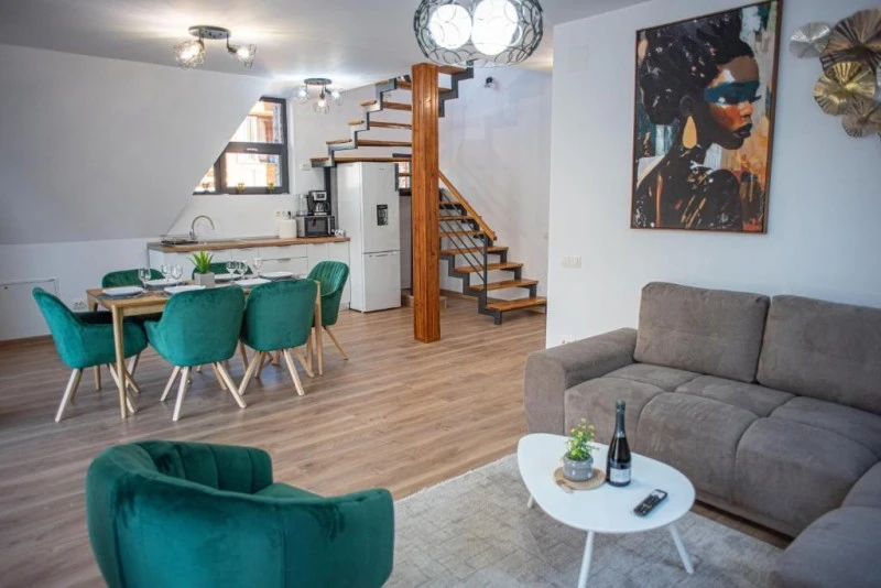 Bușteni Cazare | Hotel-apartament (K1587-14) Imaginea poate fi supusă drepturilor de autor. Se recomandă contactarea titularului drepturilor.