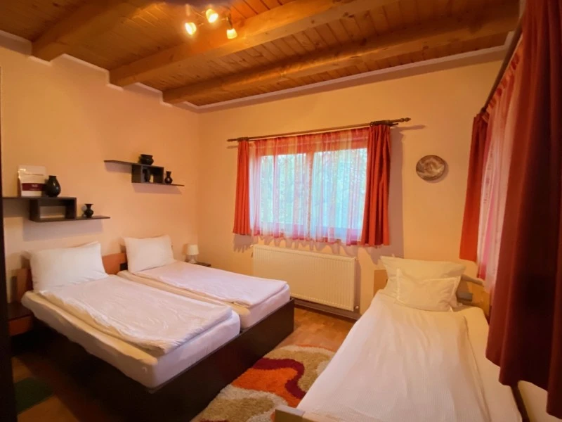 Korond Szállás | Üdülőfalu (K0351-10) A kép szerzői jogvédelem alatt állhat. Javasolt a kapcsolatfelvétel a jog tulajdonossal.