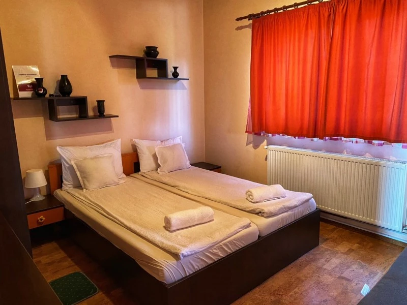 Corund Cazare | Sat de vacanță (K0351-12) Imaginea poate fi supusă drepturilor de autor. Se recomandă contactarea titularului drepturilor.