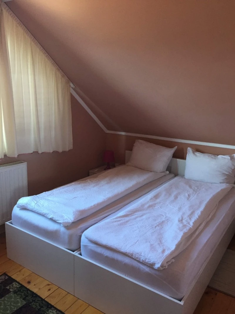 Corund Cazare | Cabană (K0351-14) Imaginea poate fi supusă drepturilor de autor. Se recomandă contactarea titularului drepturilor.