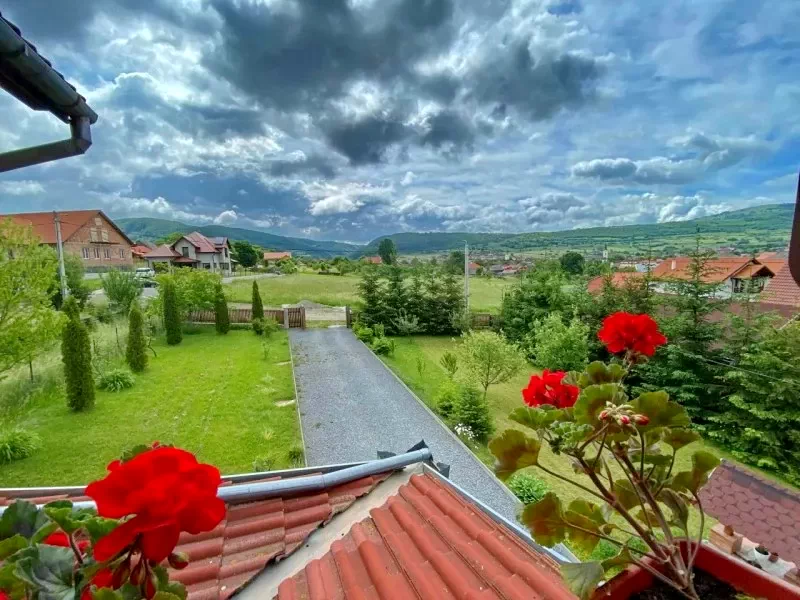 Corund Cazare | Sat de vacanță (K0351-30) Imaginea poate fi supusă drepturilor de autor. Se recomandă contactarea titularului drepturilor.