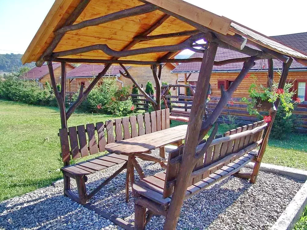 Corund Cazare | Cabană (K0351-55) Imaginea poate fi supusă drepturilor de autor. Se recomandă contactarea titularului drepturilor.