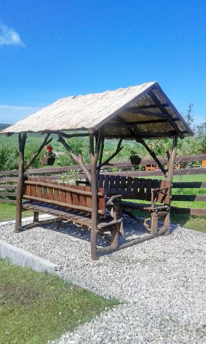 Corund Cazare | Cabană (K0351-58) Imaginea poate fi supusă drepturilor de autor. Se recomandă contactarea titularului drepturilor.