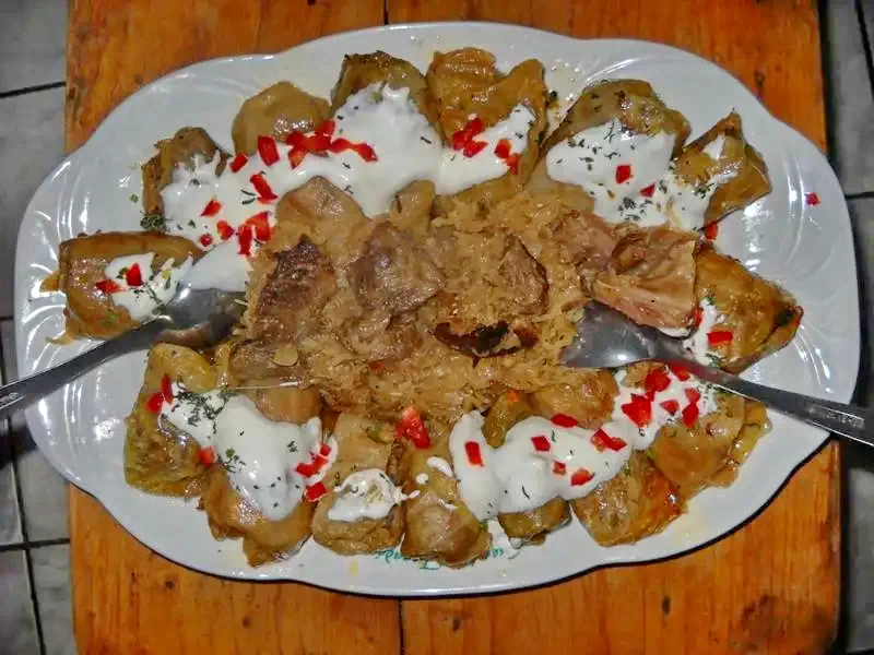 Racu Cazare | Căsuțe tip camping (K0083-6) Imaginea poate fi supusă drepturilor de autor. Se recomandă contactarea titularului drepturilor.