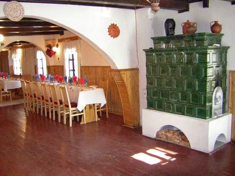 Racu Cazare | Căsuțe tip camping (K0083-26) Imaginea poate fi supusă drepturilor de autor. Se recomandă contactarea titularului drepturilor.