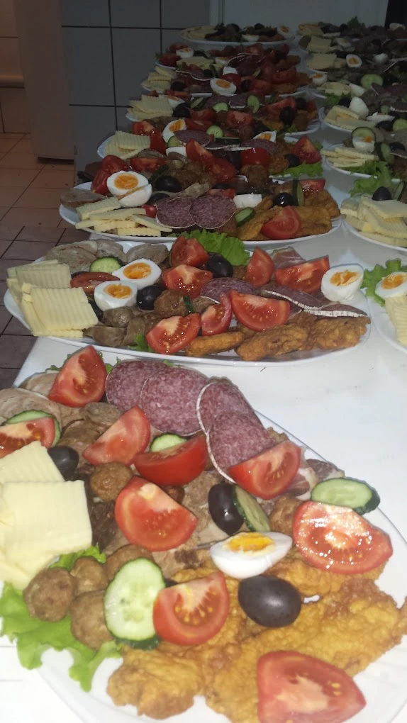 Csíkrákos Szállás | Kemping faházak (K0083-32) A kép szerzői jogvédelem alatt állhat. Javasolt a kapcsolatfelvétel a jog tulajdonossal.