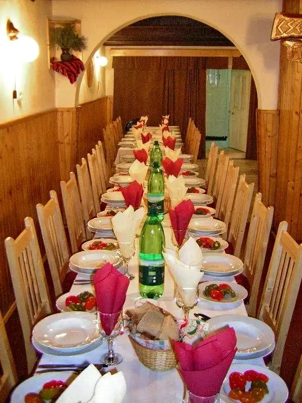 Csíkrákos Szállás | Kemping faházak (K0083-33) A kép szerzői jogvédelem alatt állhat. Javasolt a kapcsolatfelvétel a jog tulajdonossal.