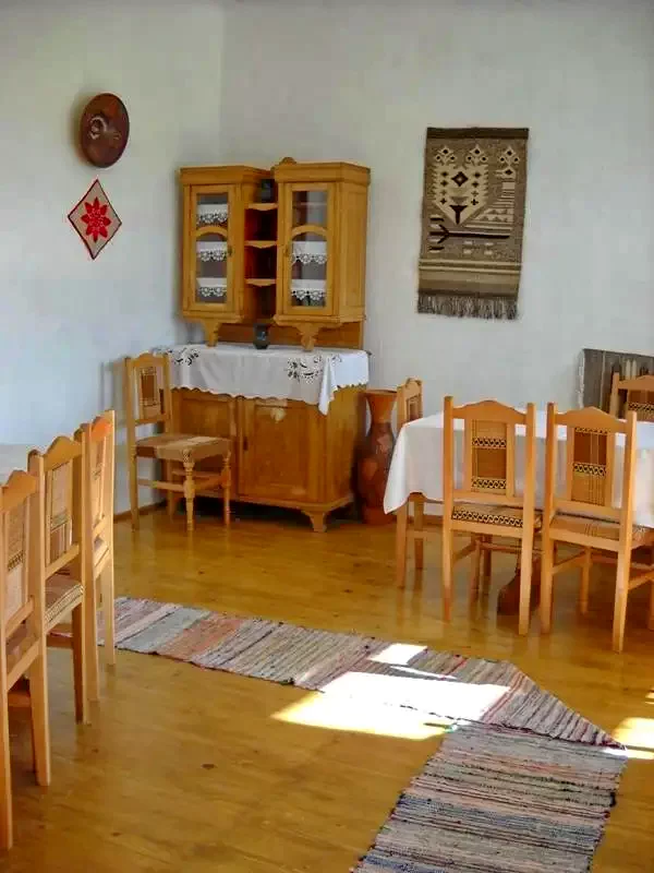 Racu Cazare | Han (K0083-39) Imaginea poate fi supusă drepturilor de autor. Se recomandă contactarea titularului drepturilor.