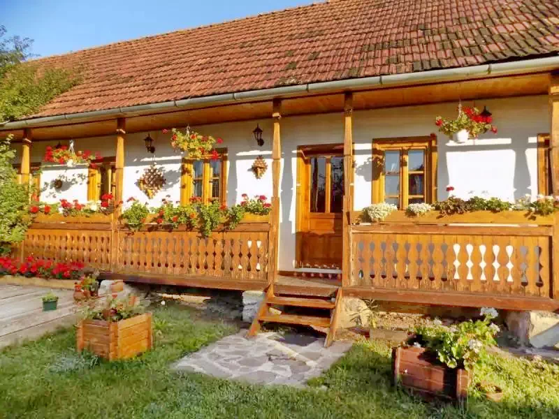 Racu Cazare | Han (K0083-43) Imaginea poate fi supusă drepturilor de autor. Se recomandă contactarea titularului drepturilor.