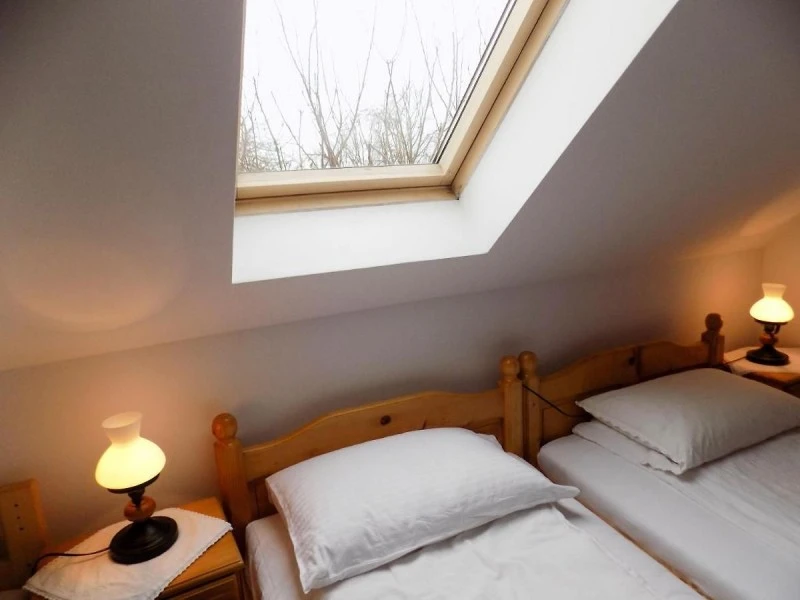 Racu Cazare | Han (K0083-51) Imaginea poate fi supusă drepturilor de autor. Se recomandă contactarea titularului drepturilor.