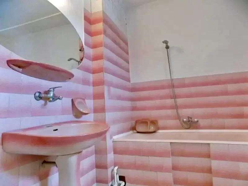 Racu Cazare | Căsuțe tip camping (K0083-55) Imaginea poate fi supusă drepturilor de autor. Se recomandă contactarea titularului drepturilor.