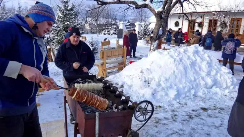 Csíkrákos Szállás | Kemping faházak (K0083-63) A kép szerzői jogvédelem alatt állhat. Javasolt a kapcsolatfelvétel a jog tulajdonossal.