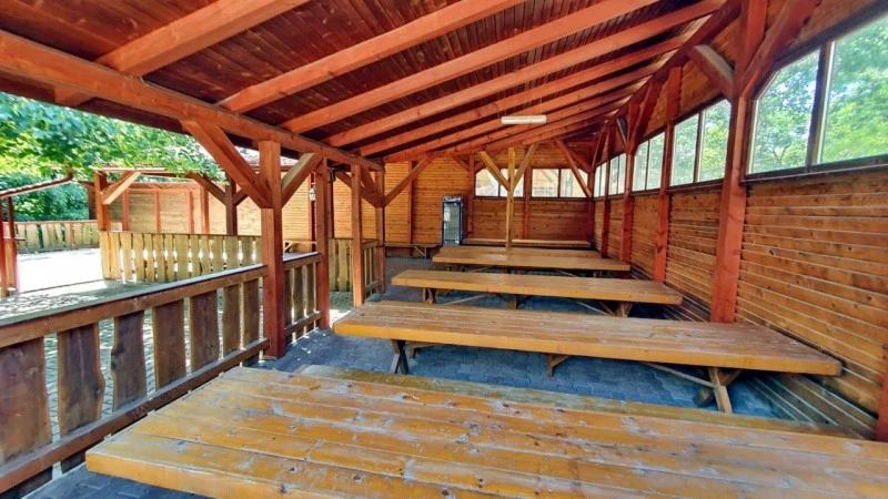 Segesvár Szállás | Kulcsosház (K0417-8) A kép szerzői jogvédelem alatt állhat. Javasolt a kapcsolatfelvétel a jog tulajdonossal.