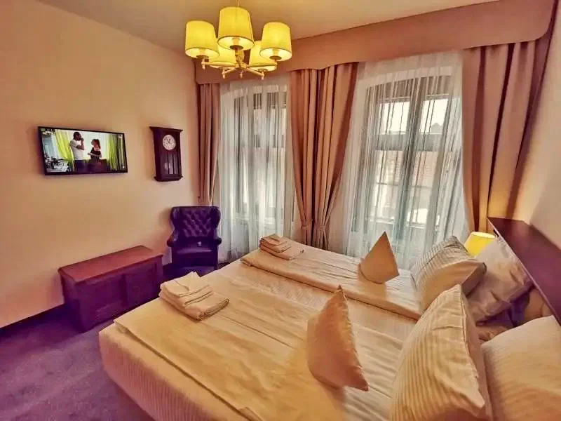 Sighișoara Cazare | Motel (K1183-19) Imaginea poate fi supusă drepturilor de autor. Se recomandă contactarea titularului drepturilor.