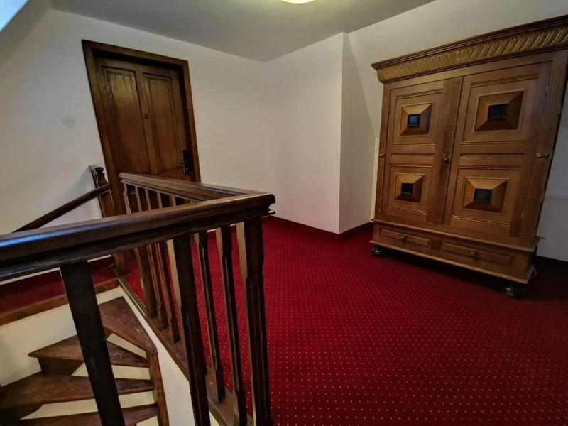 Segesvár Szállás | Motel (K1183-24) A kép szerzői jogvédelem alatt állhat. Javasolt a kapcsolatfelvétel a jog tulajdonossal.