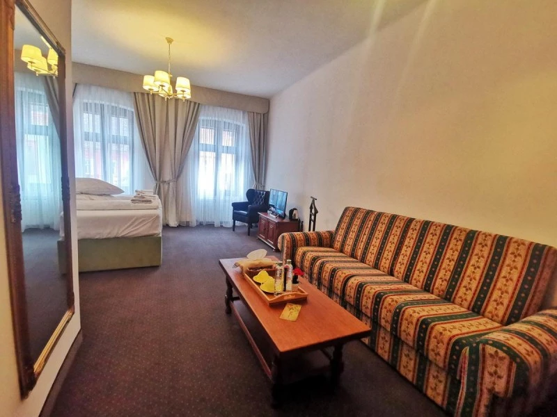 Sighișoara Cazare | Motel (K1183-25) Imaginea poate fi supusă drepturilor de autor. Se recomandă contactarea titularului drepturilor.