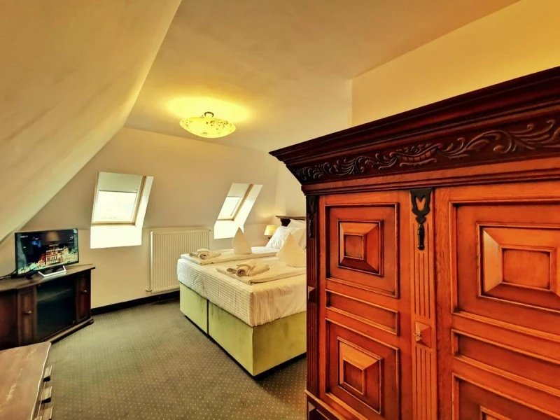 Sighișoara Cazare | Motel (K1183-28) Imaginea poate fi supusă drepturilor de autor. Se recomandă contactarea titularului drepturilor.