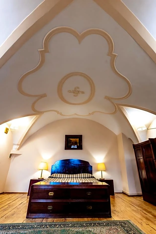 Sighișoara Cazare | Pensiune turistică (K1187-19) Imaginea poate fi supusă drepturilor de autor. Se recomandă contactarea titularului drepturilor.