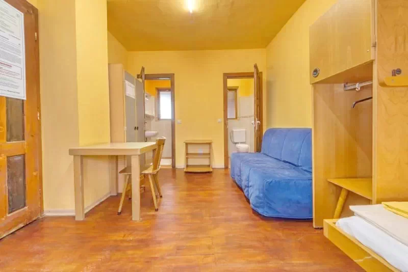 Sighișoara Cazare | Hostel (K1425-22) Imaginea poate fi supusă drepturilor de autor. Se recomandă contactarea titularului drepturilor.
