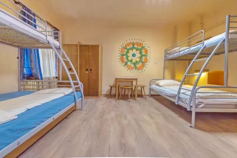 Sighișoara Cazare | Hostel (K1425-42) Imaginea poate fi supusă drepturilor de autor. Se recomandă contactarea titularului drepturilor.