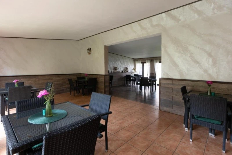 Sighișoara Cazare | Motel (K1525-2) Imaginea poate fi supusă drepturilor de autor. Se recomandă contactarea titularului drepturilor.