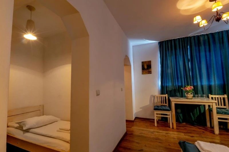 Sighișoara Cazare | Motel (K1525-10) Imaginea poate fi supusă drepturilor de autor. Se recomandă contactarea titularului drepturilor.