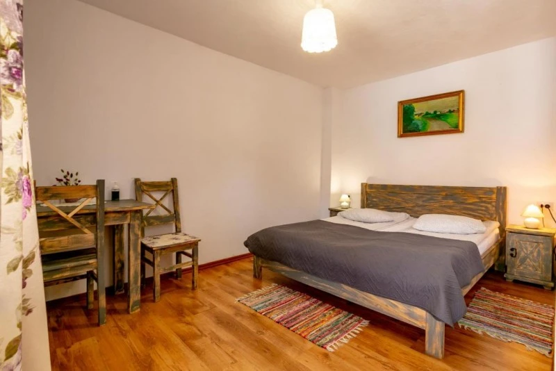 Segesvár Szállás | Motel (K1525-13) A kép szerzői jogvédelem alatt állhat. Javasolt a kapcsolatfelvétel a jog tulajdonossal.