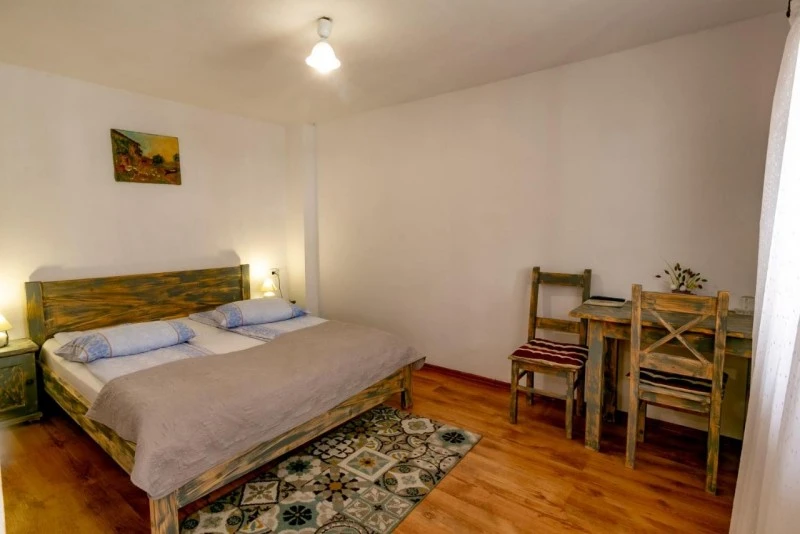 Sighișoara Cazare | Motel (K1525-19) Imaginea poate fi supusă drepturilor de autor. Se recomandă contactarea titularului drepturilor.