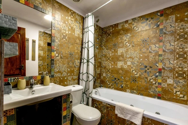 Sighișoara Cazare | Motel (K1525-22) Imaginea poate fi supusă drepturilor de autor. Se recomandă contactarea titularului drepturilor.