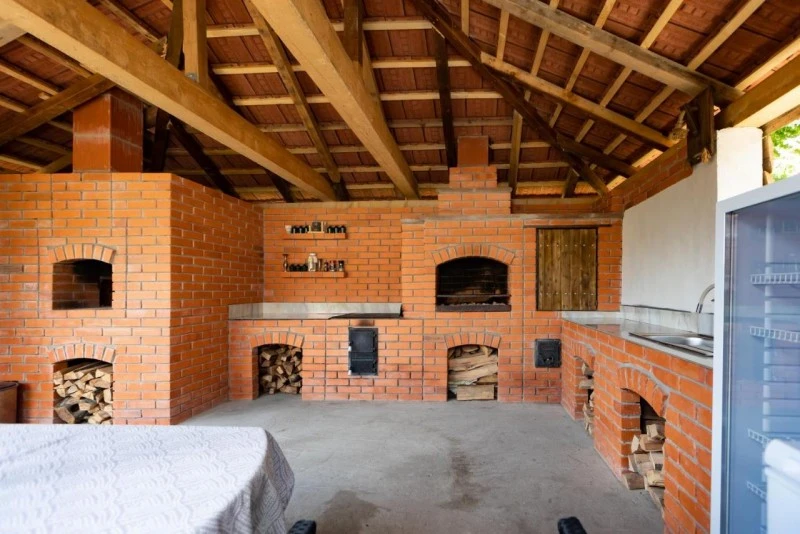 Segesvár Szállás | Motel (K1525-26) A kép szerzői jogvédelem alatt állhat. Javasolt a kapcsolatfelvétel a jog tulajdonossal.