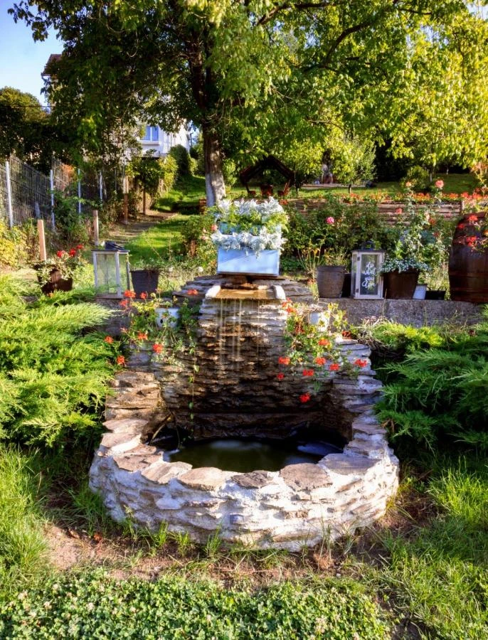 Segesvár Szállás | Motel (K1525-28) A kép szerzői jogvédelem alatt állhat. Javasolt a kapcsolatfelvétel a jog tulajdonossal.